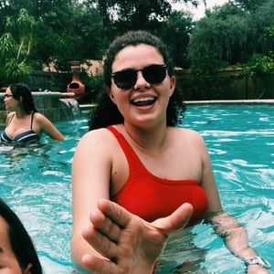 Meet your Posher, Isabella